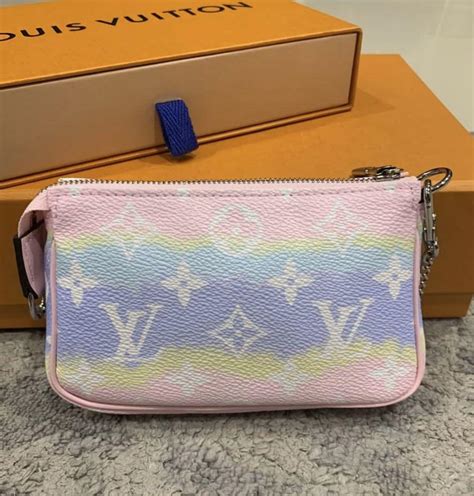 louis vuitton mini pochette kaufen|louis vuitton escale mini pochette.